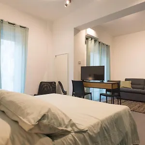 Couette-café Okto, Milazzo