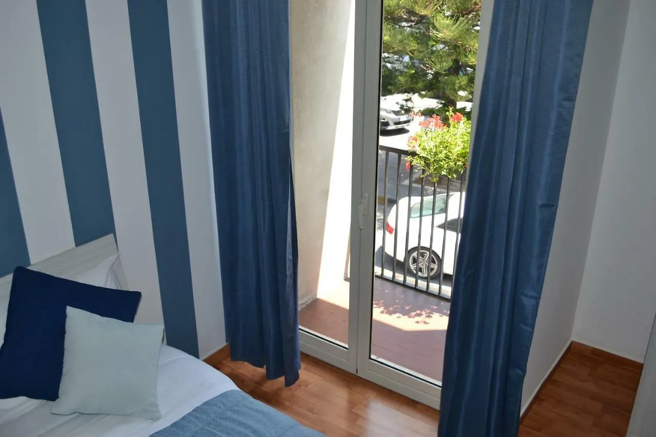 Regis Rooms Milazzo Pensión