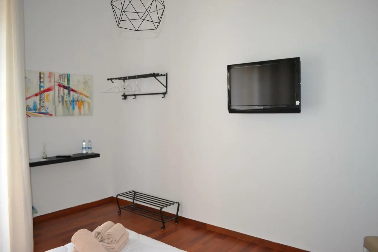 Regis Rooms Milazzo Pensión